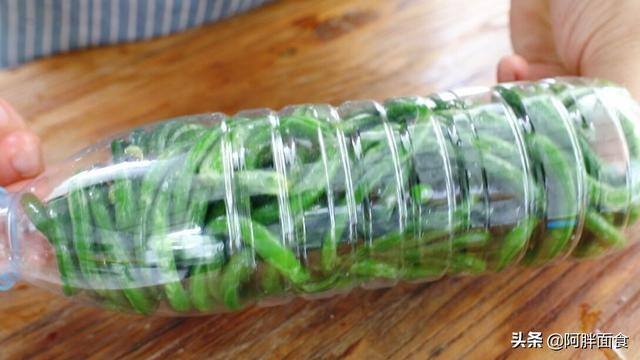 在家怎么制作酸豆角（超级简单的懒人酸豆角做法）