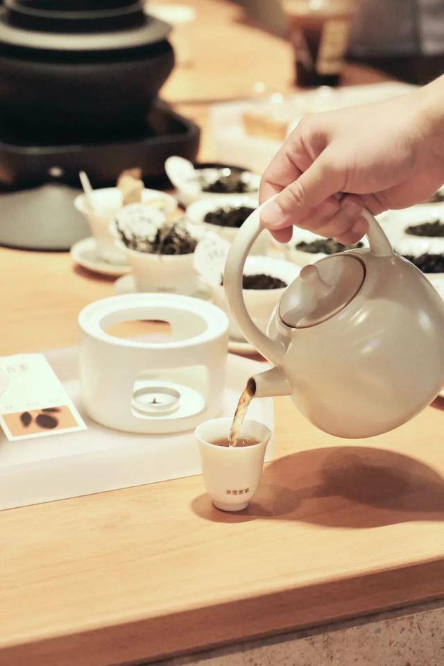 实体店做什么项目好（奈雪生活全国首店集中开业）