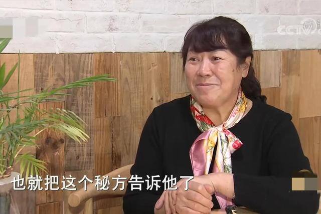 承包1000亩土地种粮食赚钱吗（农村小伙卖黑猪肉，10天卖出20多头猪）