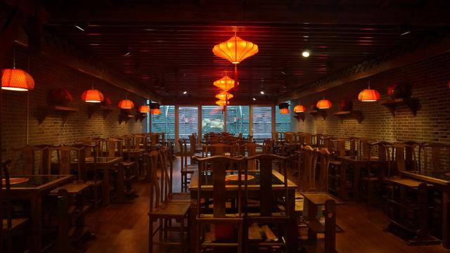 火锅店一年能挣100万吗（成都火锅之神朱全：把面子和里子都做到极致！）