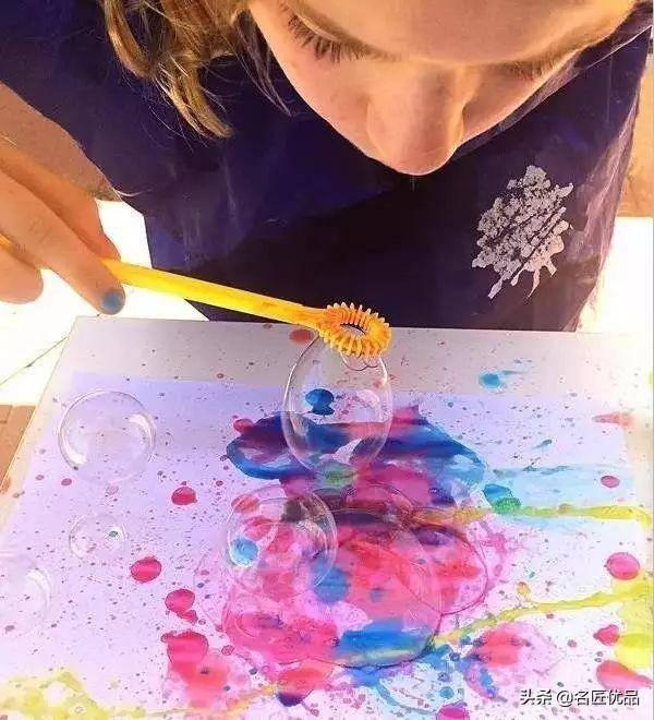 简单的绘画作品（手把手教你画彩虹，简单又有趣！）