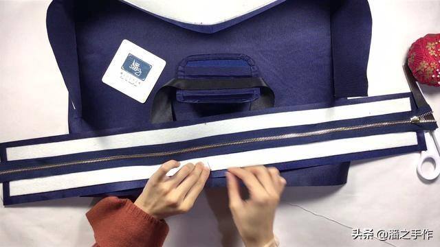 电脑怎么做（潘之手工作室｜地铁中的男士包）