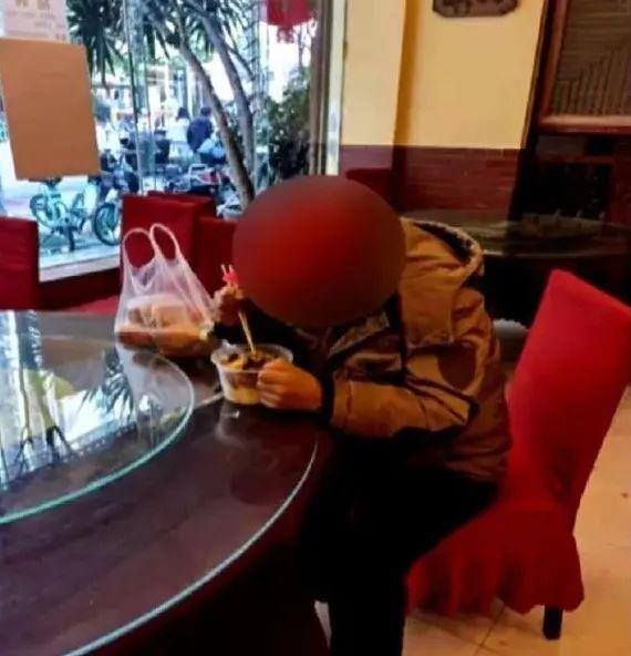 肯德基送餐员一个月能挣多少钱（温暖时刻｜这些暖心时刻，你遇到了吗？）