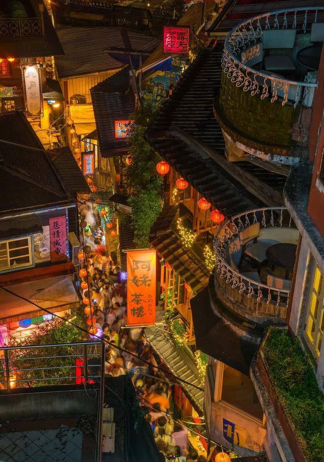 努力赚钱的图片（一个人漫山遍野是为了什么？）