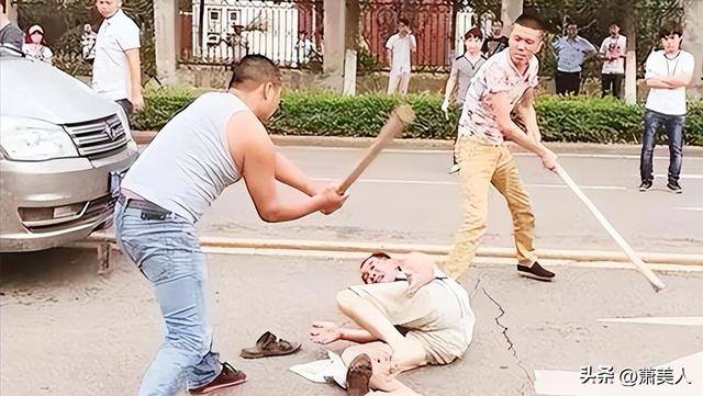 满脑子只想挣钱的女人（赌场小白，手上有点钱的人很容易被人盯上）