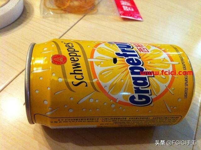 小手工制作（手工制作一款可以在水中完全借助风力航行的小帆船）