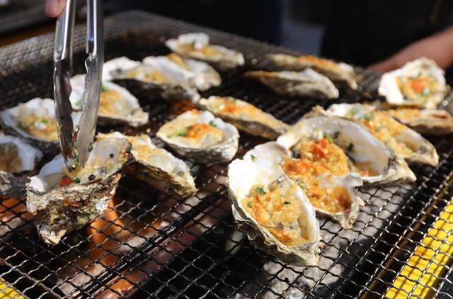 夜市卖什么最好卖（夜市最受欢迎的8种地摊美食，你吃过几种？）