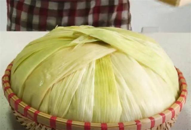 家庭自制豆豉简单做法（教你用黄豆做豆豉，酱香浓郁超美味，拌什么都好吃，放一年都不坏）