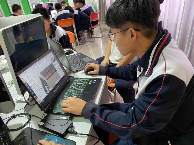 男生未来十大热门行业（男生最吃香的专业排行榜）