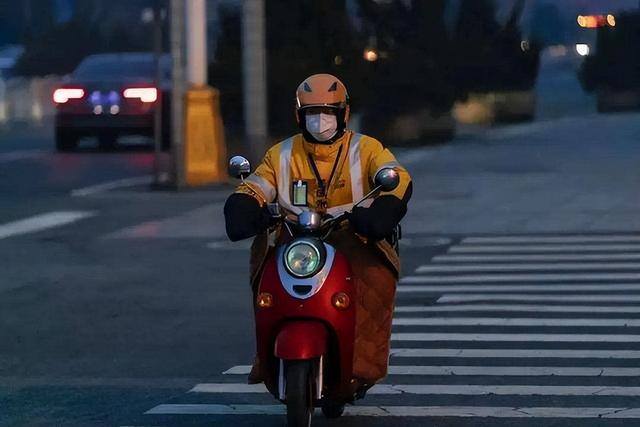 外卖兼职一个月能赚多少（做外卖骑手是怎样的体验？）