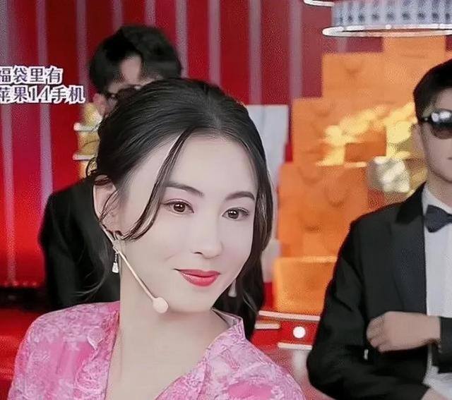 每天直播4个小时可以挣多少钱（明星直播带货赚的盆满钵满？）