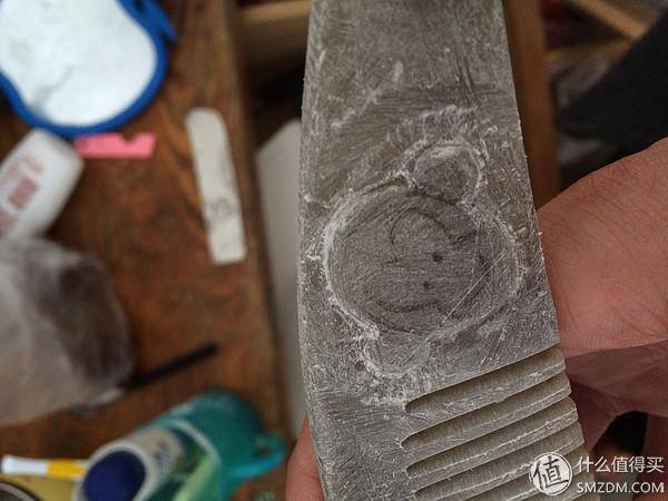 生日礼物怎么做手工（送妹纸特别的生日礼物：用刻刀工梳齿手工打造）