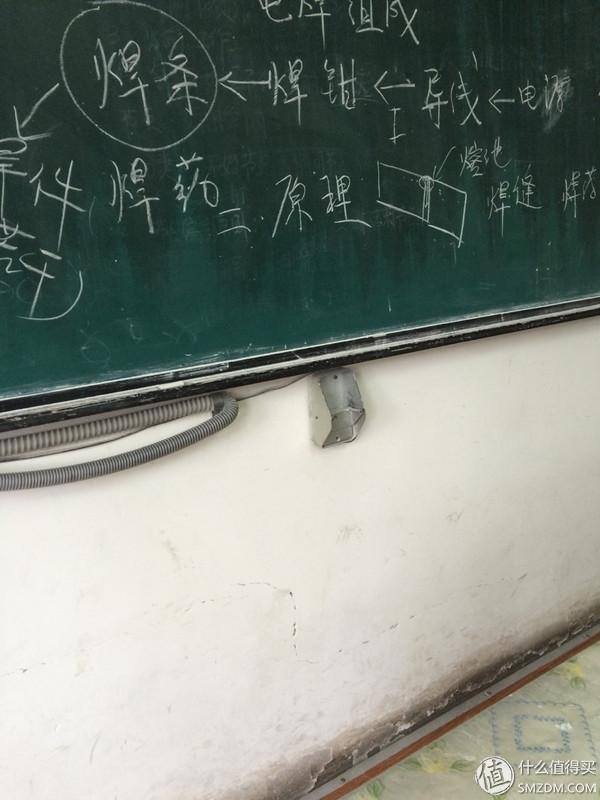 生日礼物怎么做手工（送妹纸特别的生日礼物：用刻刀工梳齿手工打造）