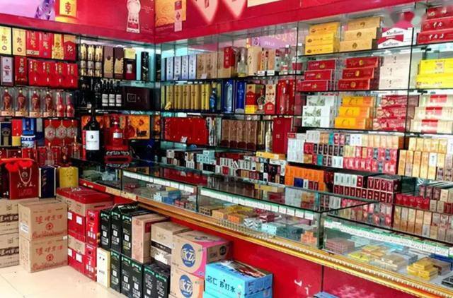 多平台酒店怎么挣钱（烟酒店怎么赚钱？营业便利店暗藏“3个门道”，看完你就知道了）