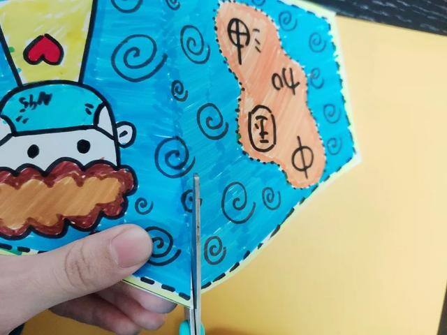 口罩做手工（亲爱的小朋友们，你们学会怎么制作口罩了吗？）
