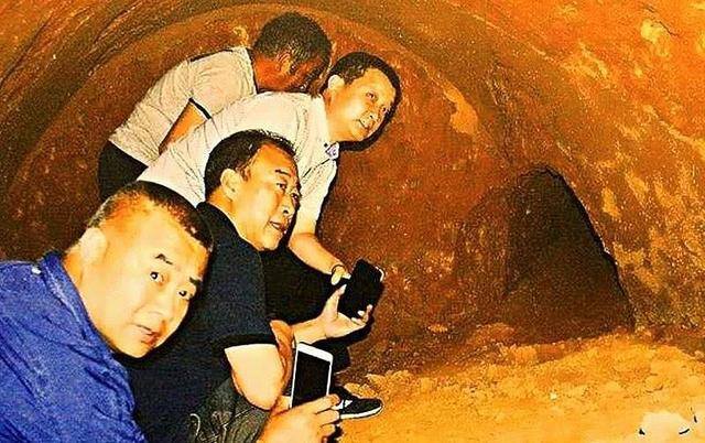 低调赚大钱的灰色行业（盗墓贼的致富秘诀——侯百万）