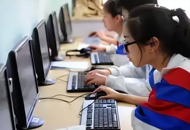 女人做什么行业最挣钱而有稳定（女生选择什么专业比较好？）