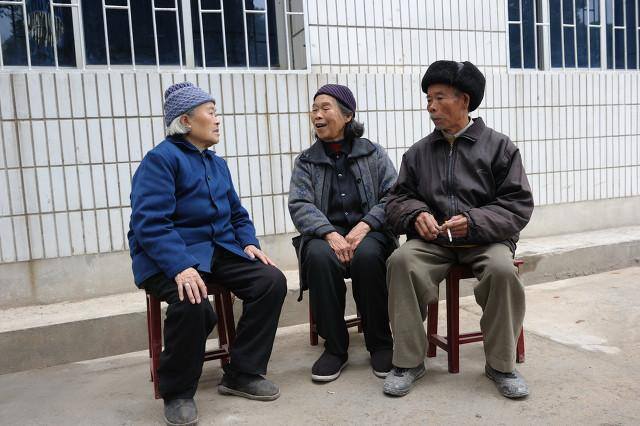 卖一台朗诗德净水器赚多少钱（农村老人为什么喜欢买净水机？）