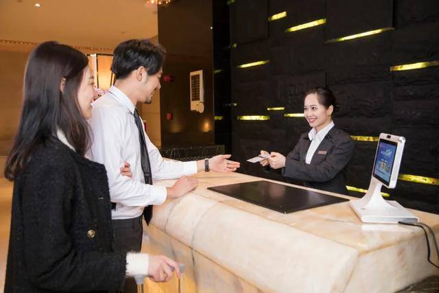 属马人开什么店生意才会好（维也纳酒店：大堂副理做好的客户在南京的某个星期五的下午）