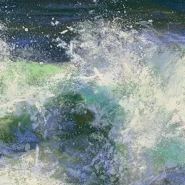 海浪怎么画简单又好看（海浪翻滚的千姿百态，你就以为她只会这个吗？）