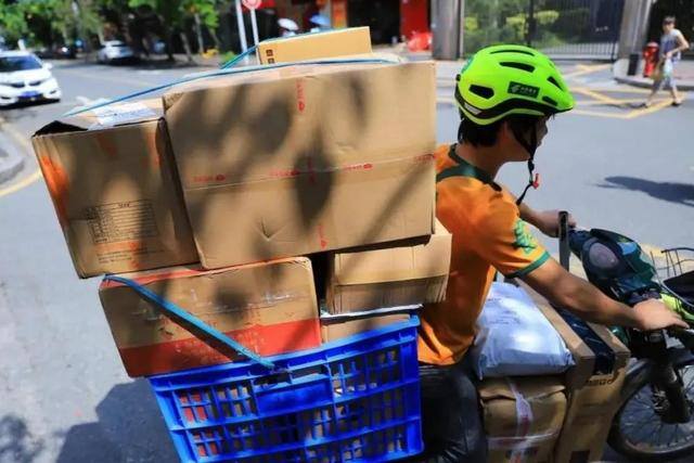 不打工做什么能有出路（这几个月入过万的工作，大学生却很少愿意从事，感觉“没面子”）