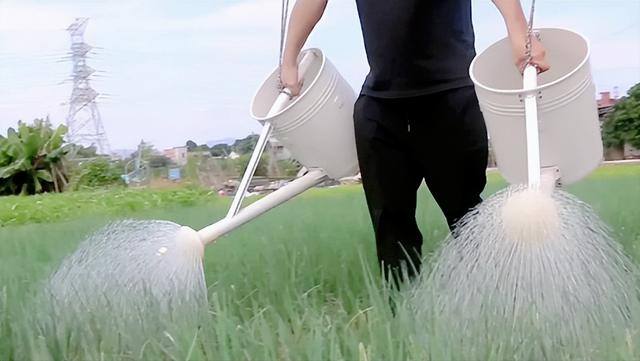 手工小制作简单方便（如何自制喷壶浇菜？）