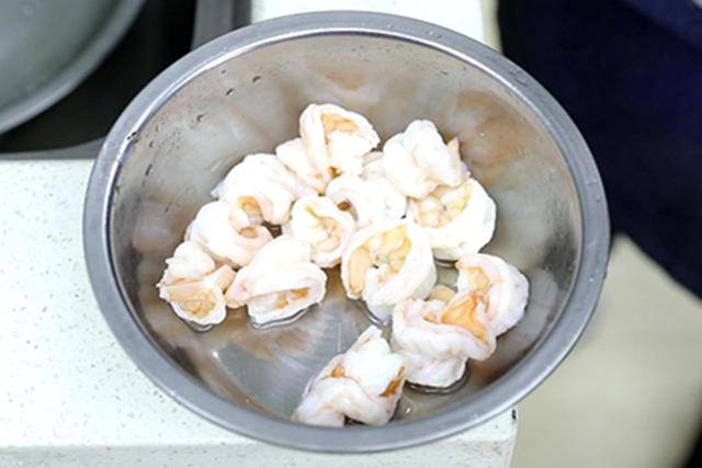 秋天必吃的特色美食（秋天吃什么最养生？）