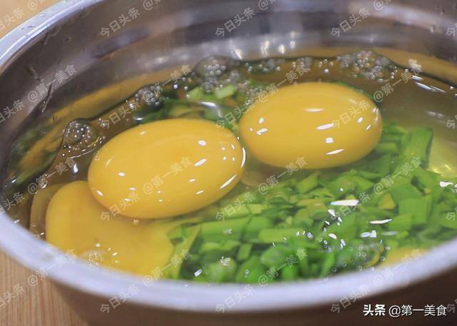 摆摊小吃（炸麻花这样做，酥脆酥脆，比外面买的还好吃）