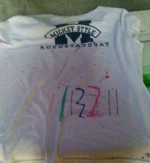 画画颜料弄到衣服上怎么洗掉（衣服花了水彩笔，肥皂洗衣液不管用，用这几种方法）