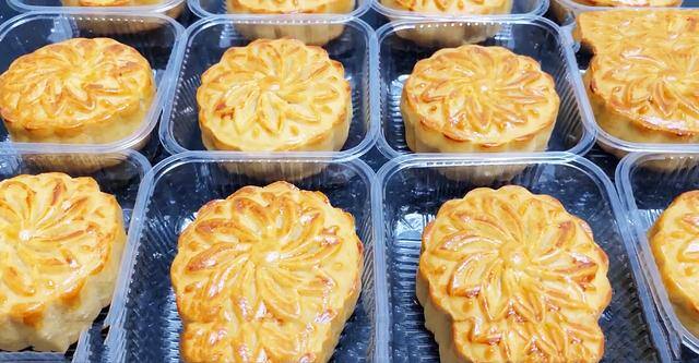 月饼做法家里自己做（儿时回忆-红糖馅月饼）
