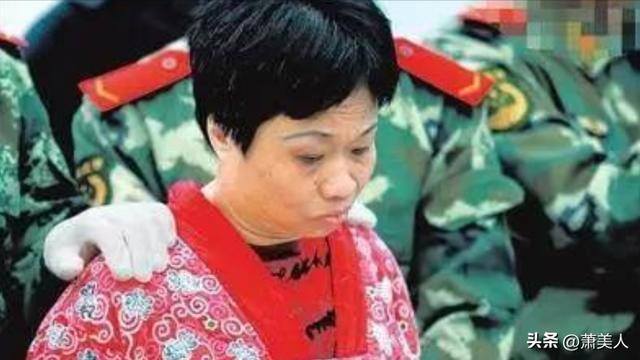 满脑子只想挣钱的女人（赌场小白，手上有点钱的人很容易被人盯上）