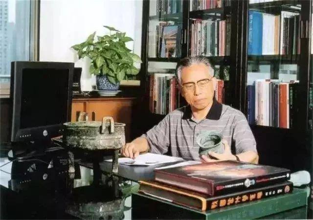 低调赚大钱的灰色行业（盗墓贼的致富秘诀——侯百万）