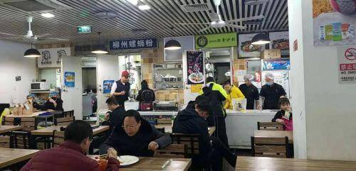 自己在家做轻食送外卖靠谱吗（“轻食沙拉”是怎么变成沙拉的）
