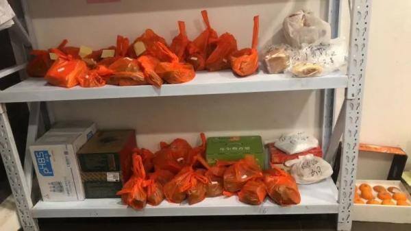 快团团做团长赚多少佣金（上海社区团长团购成瘾）