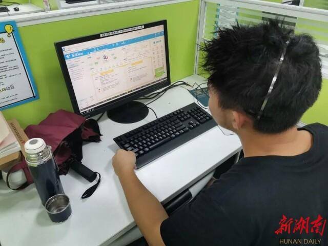 客服兼职（青春10000号话务员廖涛）