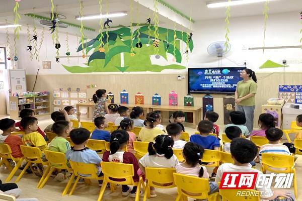 废旧物品做手工简单的做法（天剑社区开展“崇尚绿色环保巧手变废为宝”志愿服务活动）