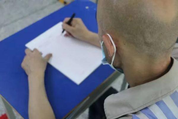 我的饭店赚钱游戏下载（我是一名服刑人员）