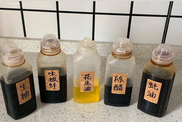 家庭废旧物品做手工（废旧的牛仔裤不要扔，这样改造，家里瞬间变废为宝）