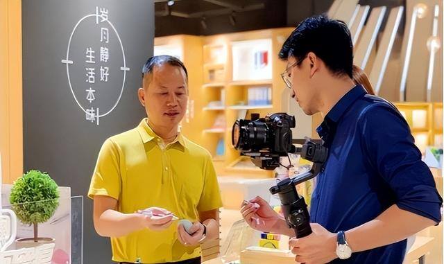 发家致富（晨光文具的逆袭之路）
