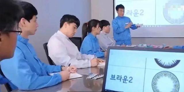 代理卖一台读书瞳挣多少钱（美瞳行业的四大暴利行业）