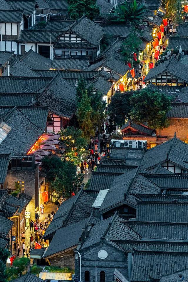 努力赚钱的图片（一个人漫山遍野是为了什么？）