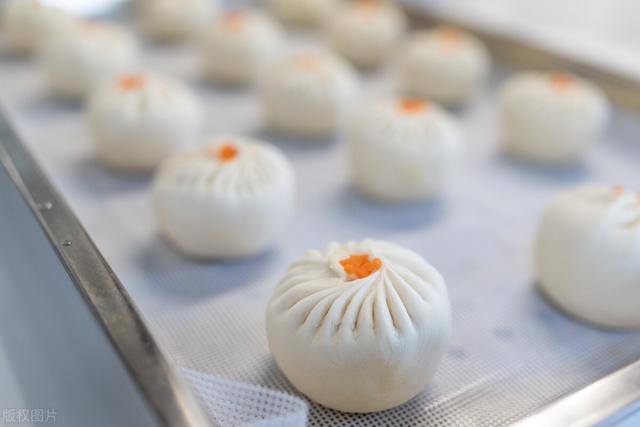 卖早点一个月能挣多少钱（包子免费不要钱，反倒10天净赚25万）