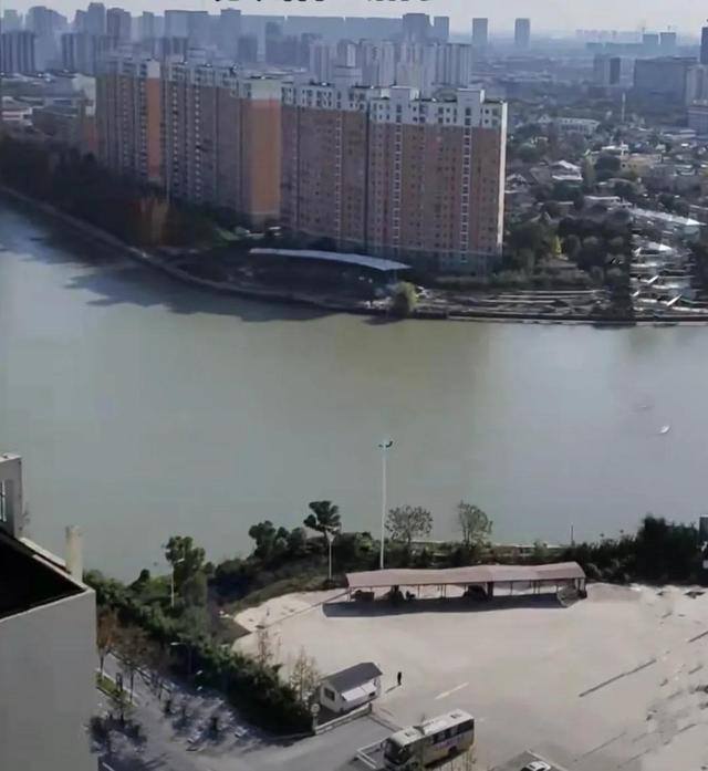 现在干什么赚钱（些不良商家发现，被巧妙地撬走）