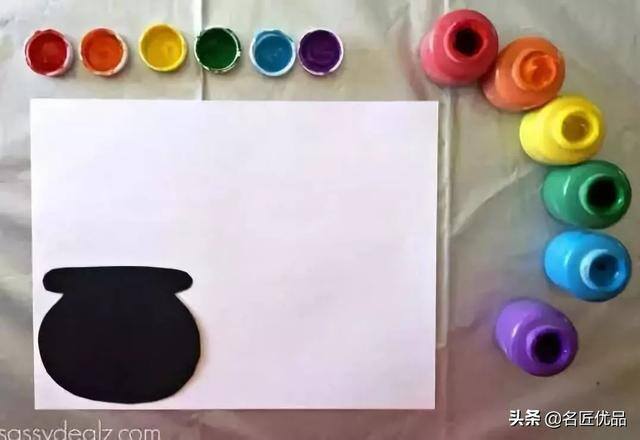 简单的绘画作品（手把手教你画彩虹，简单又有趣！）