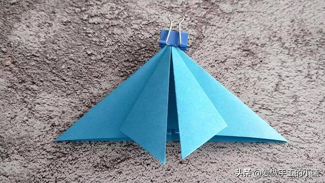 简易手工制作小作品（儿童趣味手工——火箭折纸教程）