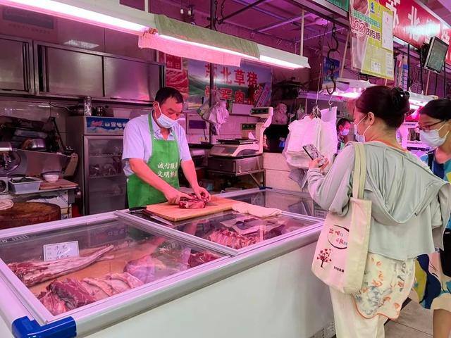 菜市场20个生意（白露时节肉摊生意旺）