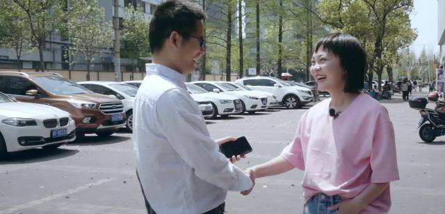 急需300块怎么赚（女子借钱给300个人，5个小时还款300个人）