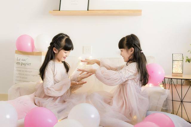 儿童玩的游戏（幼儿园小游戏之新年祝福）