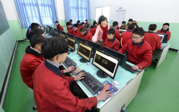 大专是什么学历啊（同样是专科学历，“高职”和“大专”的差别在哪？）