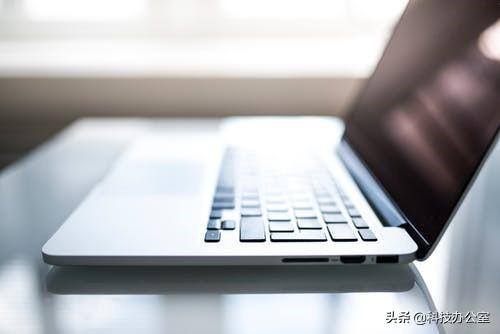 电脑怎么下载视频到u盘（如何将手机上的照片、视频快速保存到u盘中？）